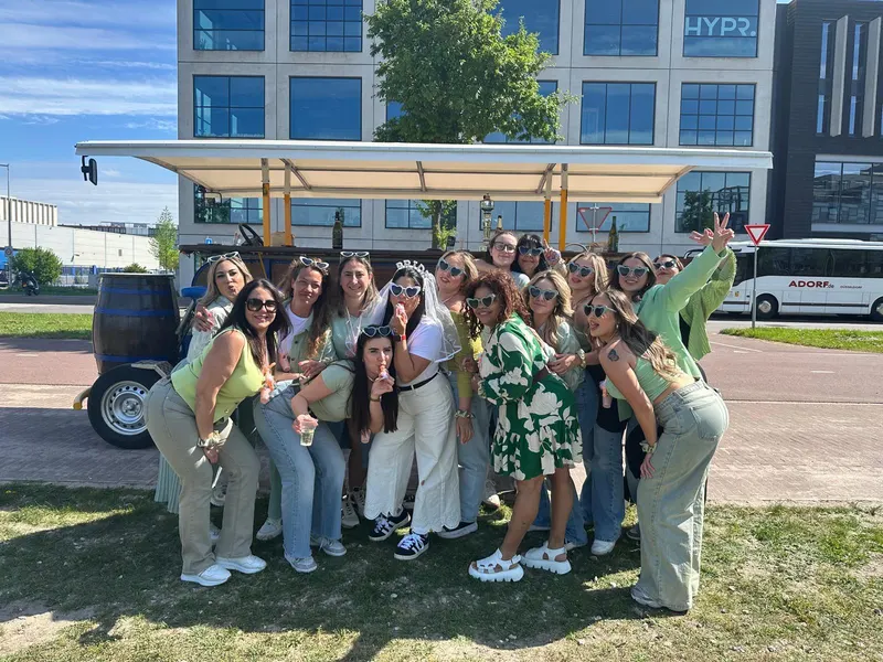 Vriendinnenuitje op de prosecco bike